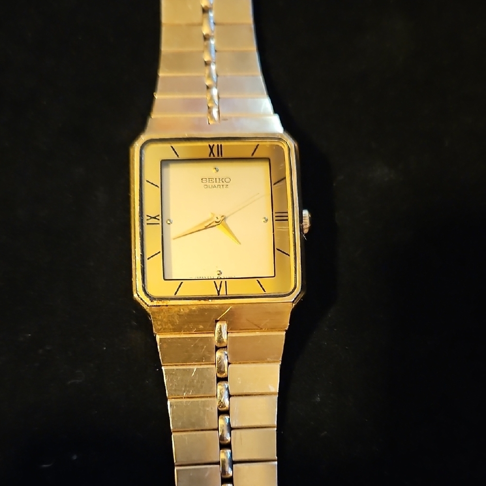 RARE Vintage Square Tank Watch - Picture 5 of 8